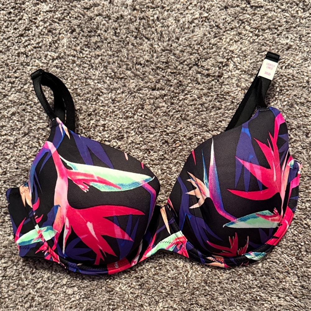 PINK Victoria's Secret Wear Everywhere BRA 36D